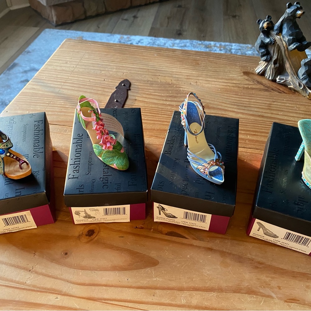 Just The Right Shoe, lot of four, new in original box